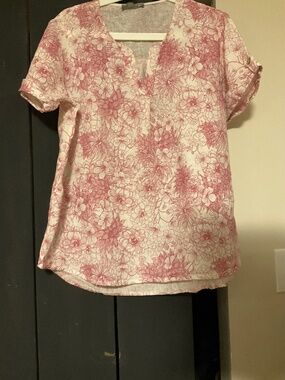Pistache linen blouse size small